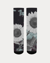 Load image into Gallery viewer, Black sunflower (men&#39;s cut)
